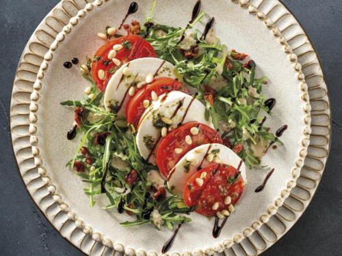 Моцарелла с томатами